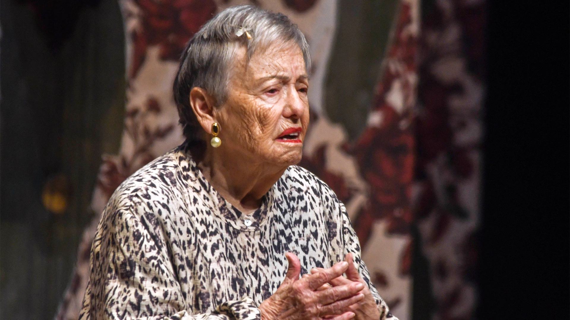 Imágen de la obra de teatro "Yo solo quise ir a Francia" en Ceuta con la actriz María Galiana